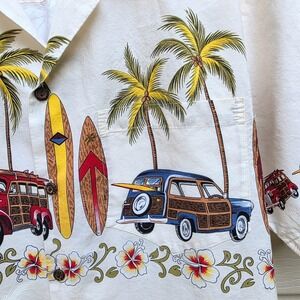 Winnie Fashion Hawaiian Shirt Mens M Cream Surfboards Woody Cars Vtg Y2K Hawaii